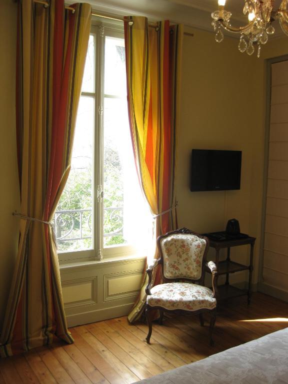 Chateau De Launay Méry-Corbon Rom bilde