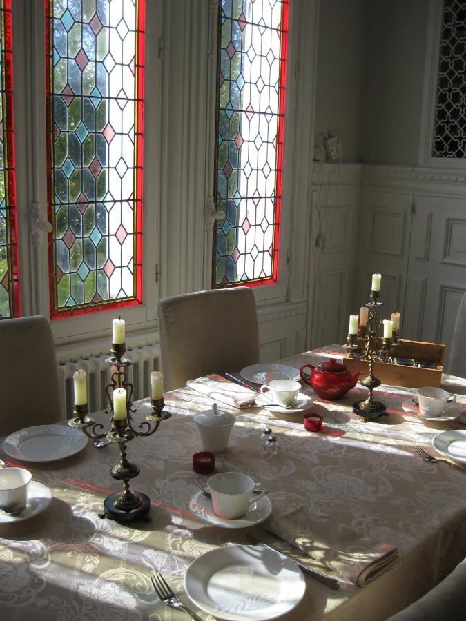 Chateau De Launay Méry-Corbon Eksteriør bilde