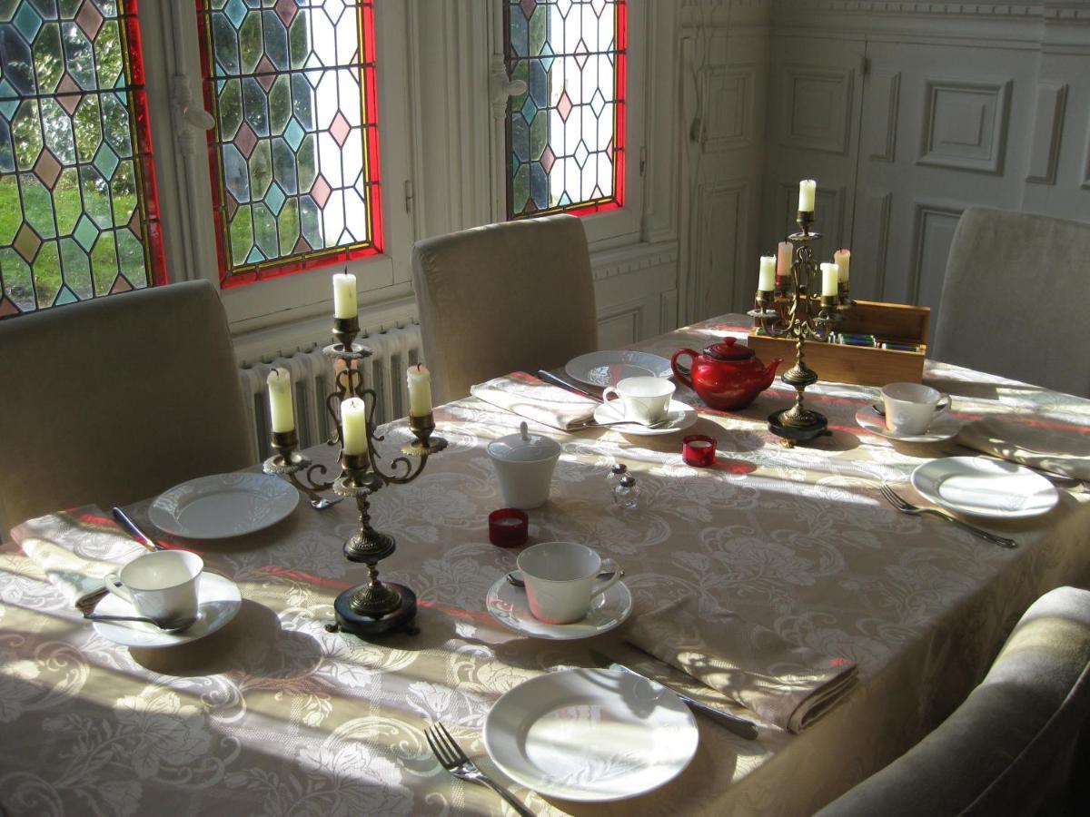Chateau De Launay Méry-Corbon Eksteriør bilde